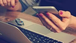 Приставы разъяснили жителям Белгородчины куда жаловаться на коллекторов