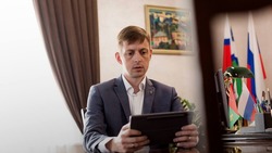 Андрей Чесноков ответил на обращения жителей в пятничном прямом эфире