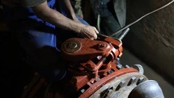 Сотрудники водоканала устранили 420 засоров на сетях канализации в январе в Старом Осколе