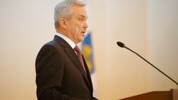 Губернатор поручил создать проект по изучению проблем переехавших украинцев в область