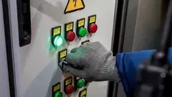 Вячеслав Гладков: глава МЧС России направил в регион группу спасателей для восстановления энергетики