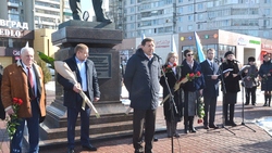 Митинг памяти Алексея Угарова прошёл в Старом Осколе
