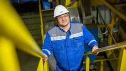 Мастер Стойленского ГОКа Леонид Козарез получил награду Министерства промышленности и торговли РФ