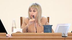 Спикер Белолбдумы призвала депутатов возобновить волонтёрскую помощь медучреждениям