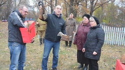 Жители села Выползово собрались на церемонии перезахоронения красноармейца