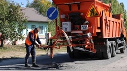Старооскольские коммунальщики начали тестировать новое оборудования для выполнения ямочного ремонта