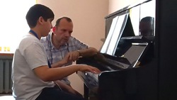 Металлоинвест поддержал юного пианиста