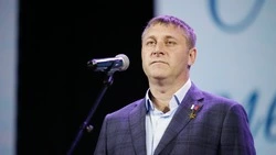 Александр Шуваев наградил специалистов накануне Дня медицинского работника