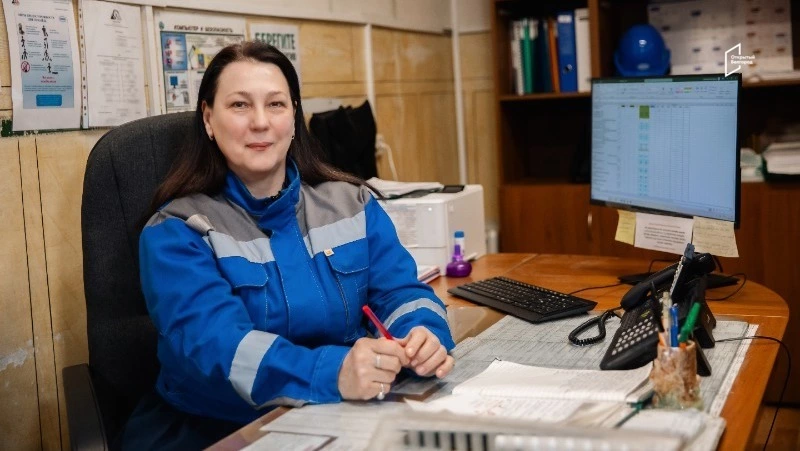 Оператор Стойленского ГОКа успешно совмещает работу в энергоцехе с творческой деятельностью