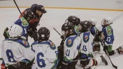 Хоккеист столичного «Динамо» провёл тренировку с юными старооскольцами