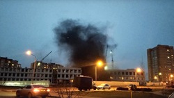 Пожар произошёл вчера в строящемся здании школы в микрорайоне Степной